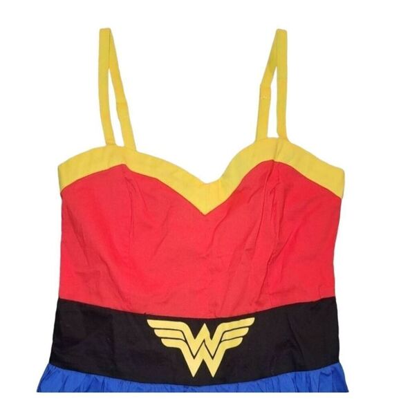Ladies DC Comics Wonder Woman Cosplay Halloween Costume Dress Size XS PS SMALL - Picture 2 of 4